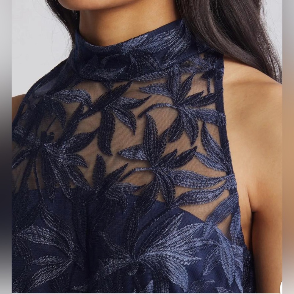 Sam Edelman Leaf Embroidered Sheath Dress
(navy) - Picture 3 of 4
